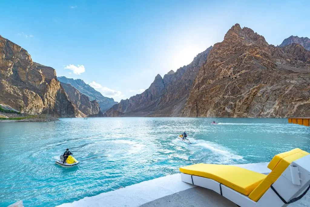 Attabad Lake, Hunza